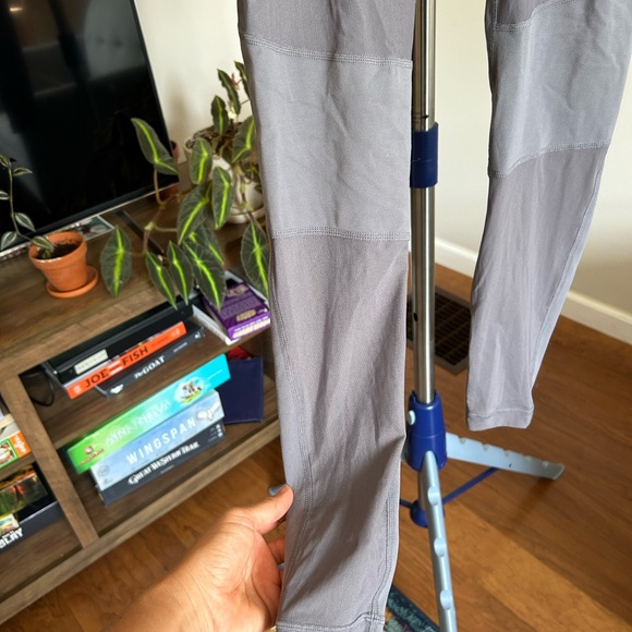 NWOT Athleta Salutation Meshblock leggings - Picture 5 of 10
